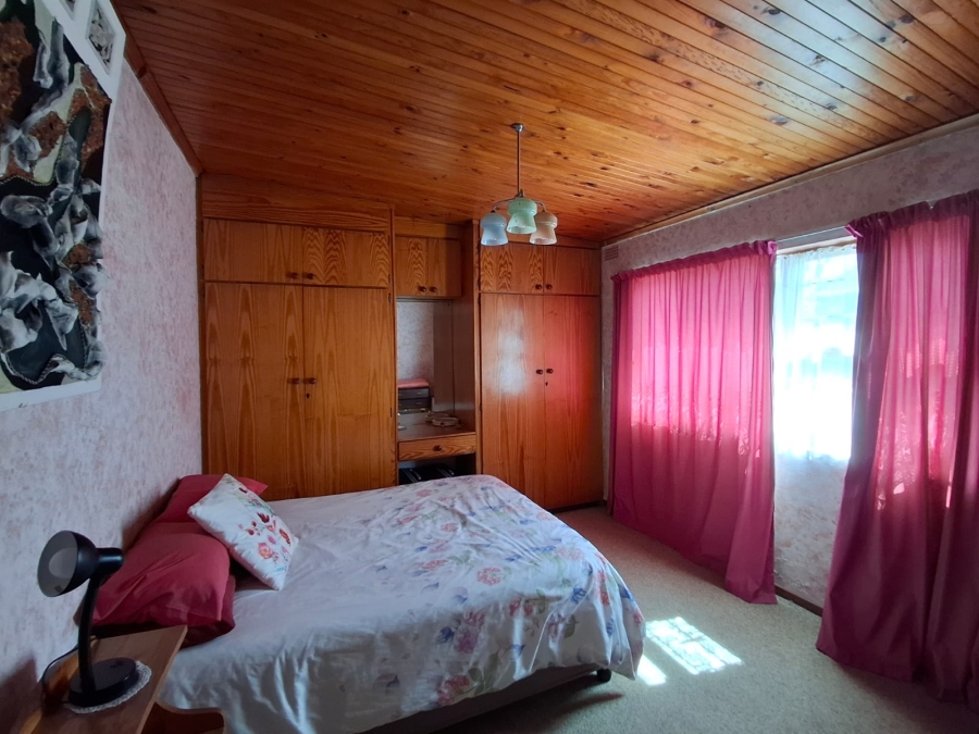 5 Bedroom Property for Sale in George East Western Cape